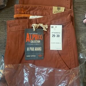 Dockers Alpha Khaki in Burnt Orange 29x30 NWT